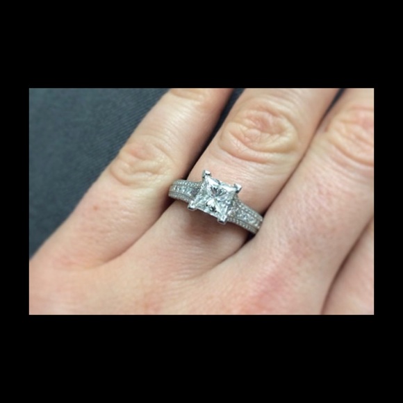 Tacori engagement ring - Picture 8 of 8